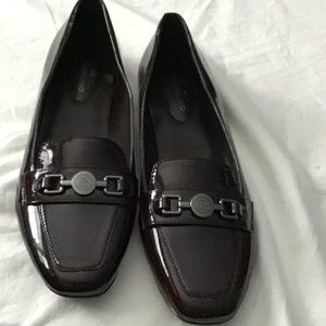 Bandolino Women's Flat Slip-on Loafers Dark Burgundy Patent Faux Leather